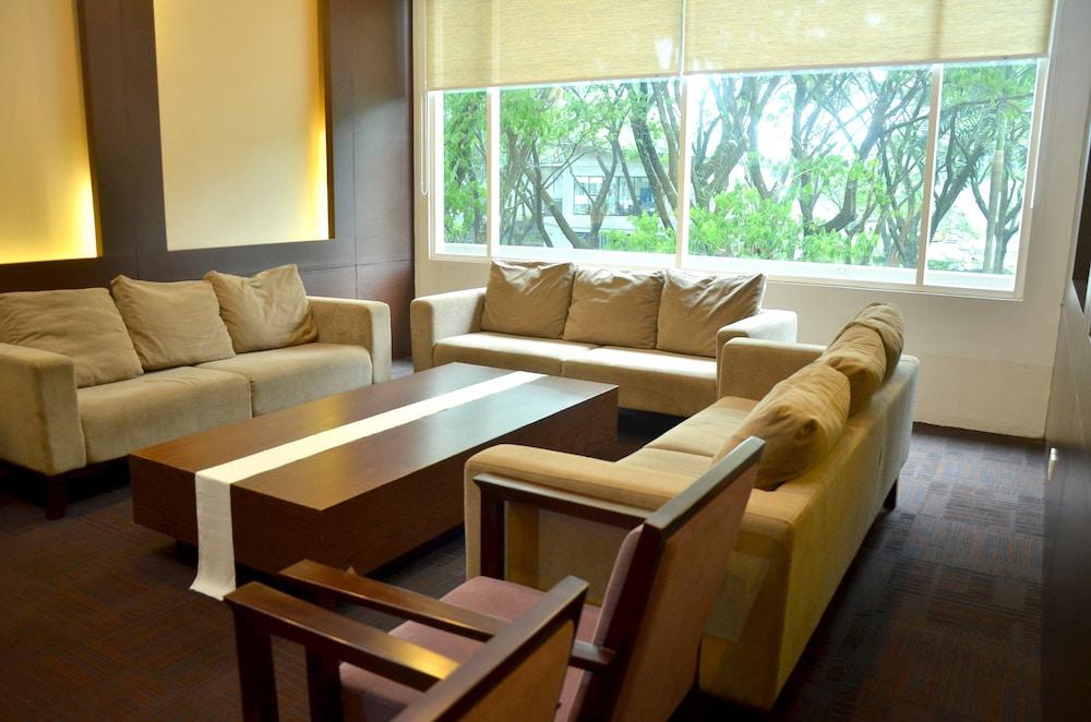 Grand Cakra Hotel Malang Eksteriør billede