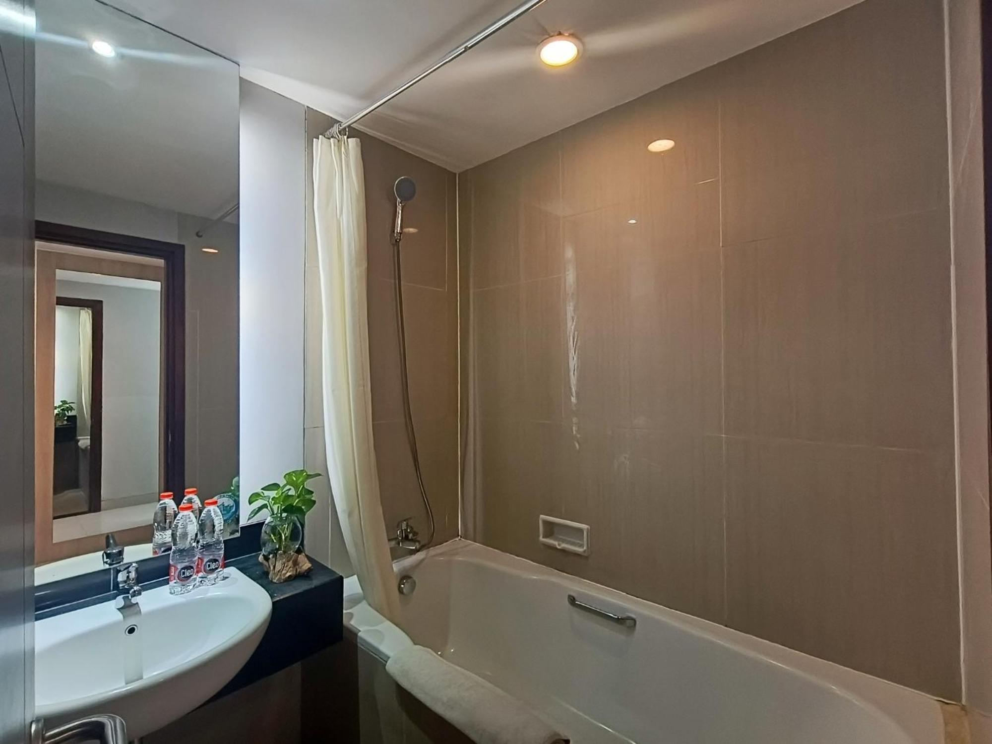 Grand Cakra Hotel Malang Eksteriør billede