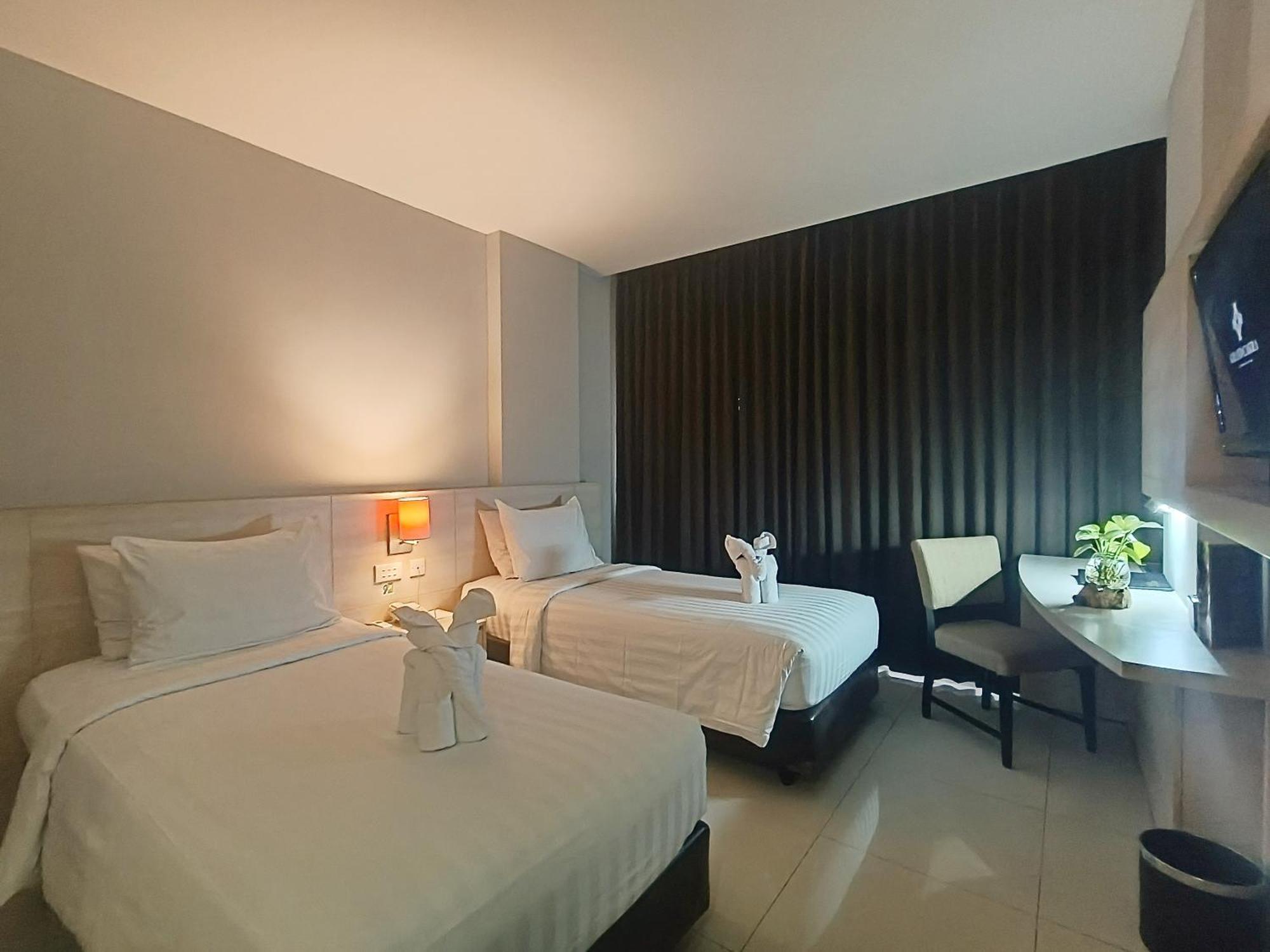 Grand Cakra Hotel Malang Eksteriør billede