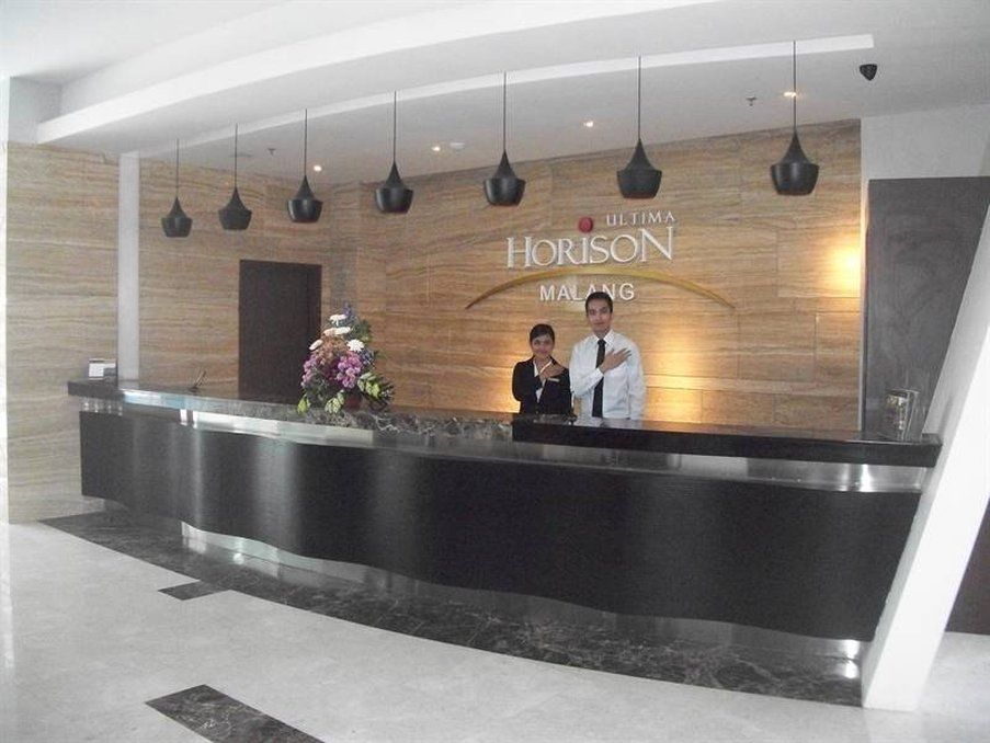 Grand Cakra Hotel Malang Eksteriør billede