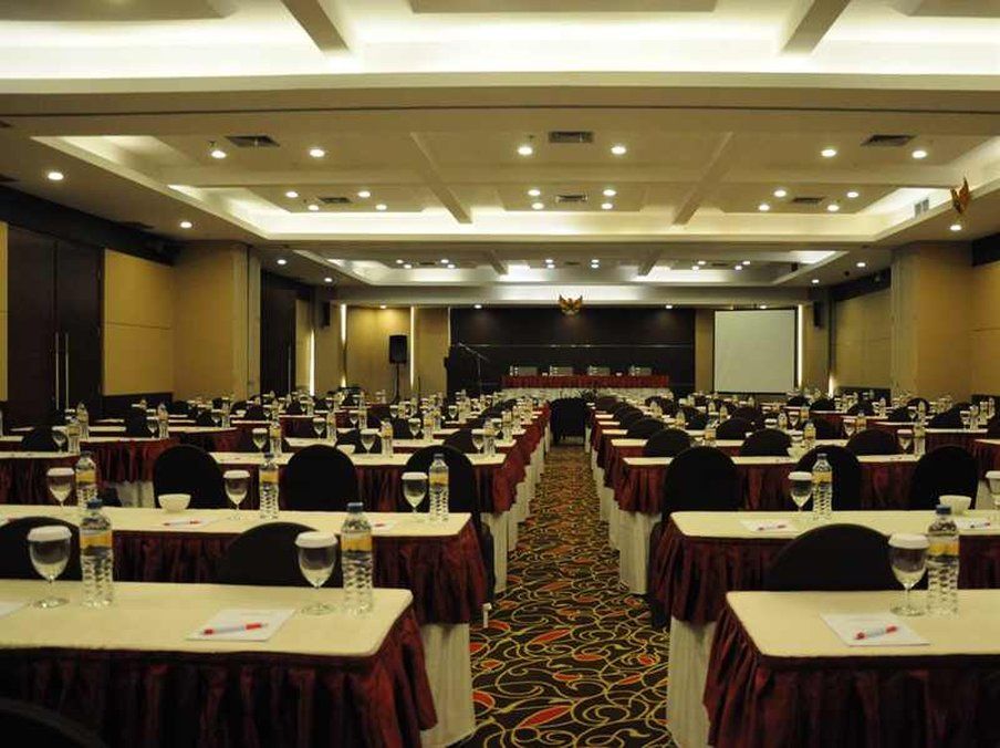 Grand Cakra Hotel Malang Eksteriør billede
