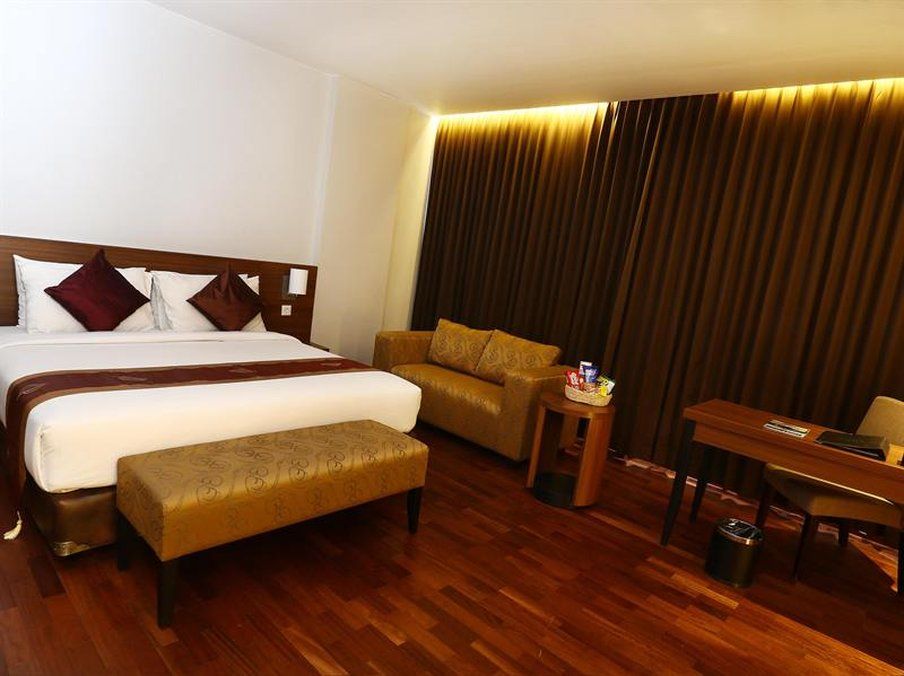 Grand Cakra Hotel Malang Eksteriør billede