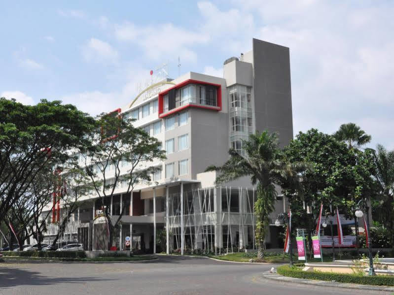 Grand Cakra Hotel Malang Eksteriør billede